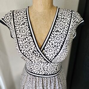 Mariposa Floral Wrap Dress Empire Waist Cap Sleeve M Cottagecore Black Cream